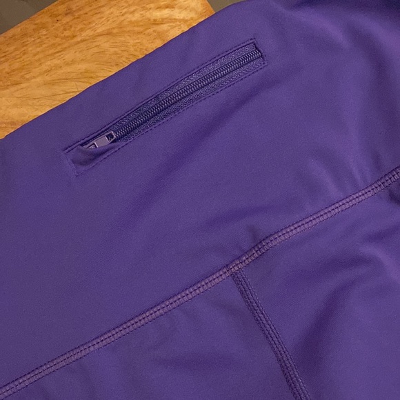 NWOT XTUPO high rise cropped leggings with UPF 50+ material size women’s small - Picture 9 of 10